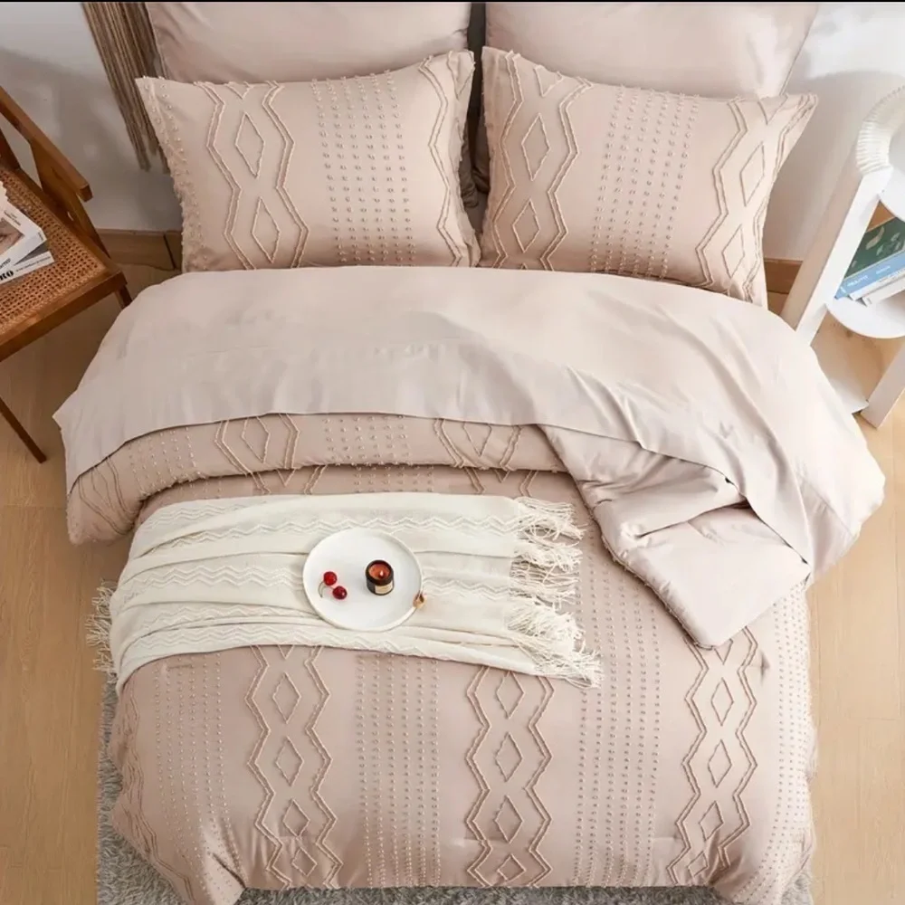 Beautiful Ivory Tan Bedding Set